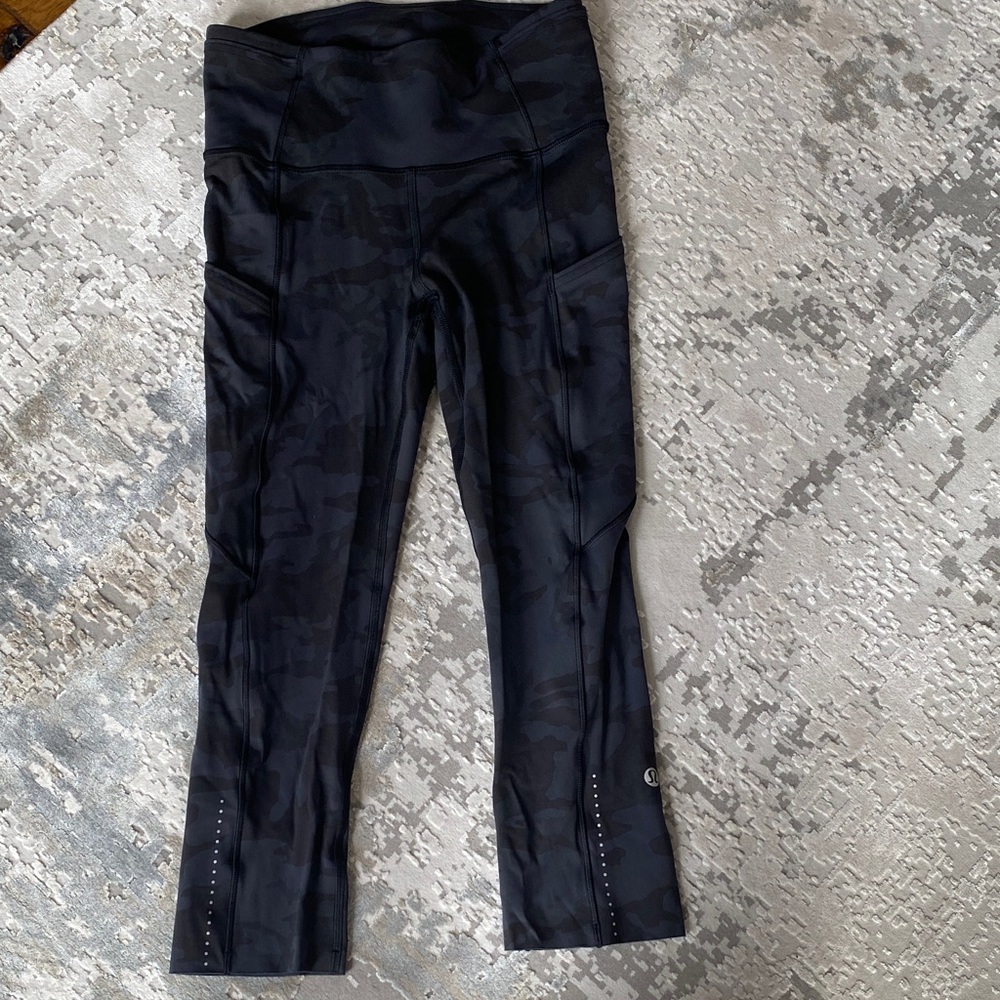 Lululemon Camouflage jogger leggings